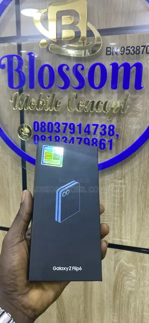 New Samsung Galaxy Z Flip6 256 GB Blue
