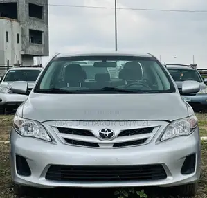 Toyota Corolla LE 4dr Sedan (1.8L 4cyl 4A) 2013 Silver