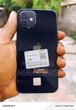 Apple iPhone 12 64 GB Black