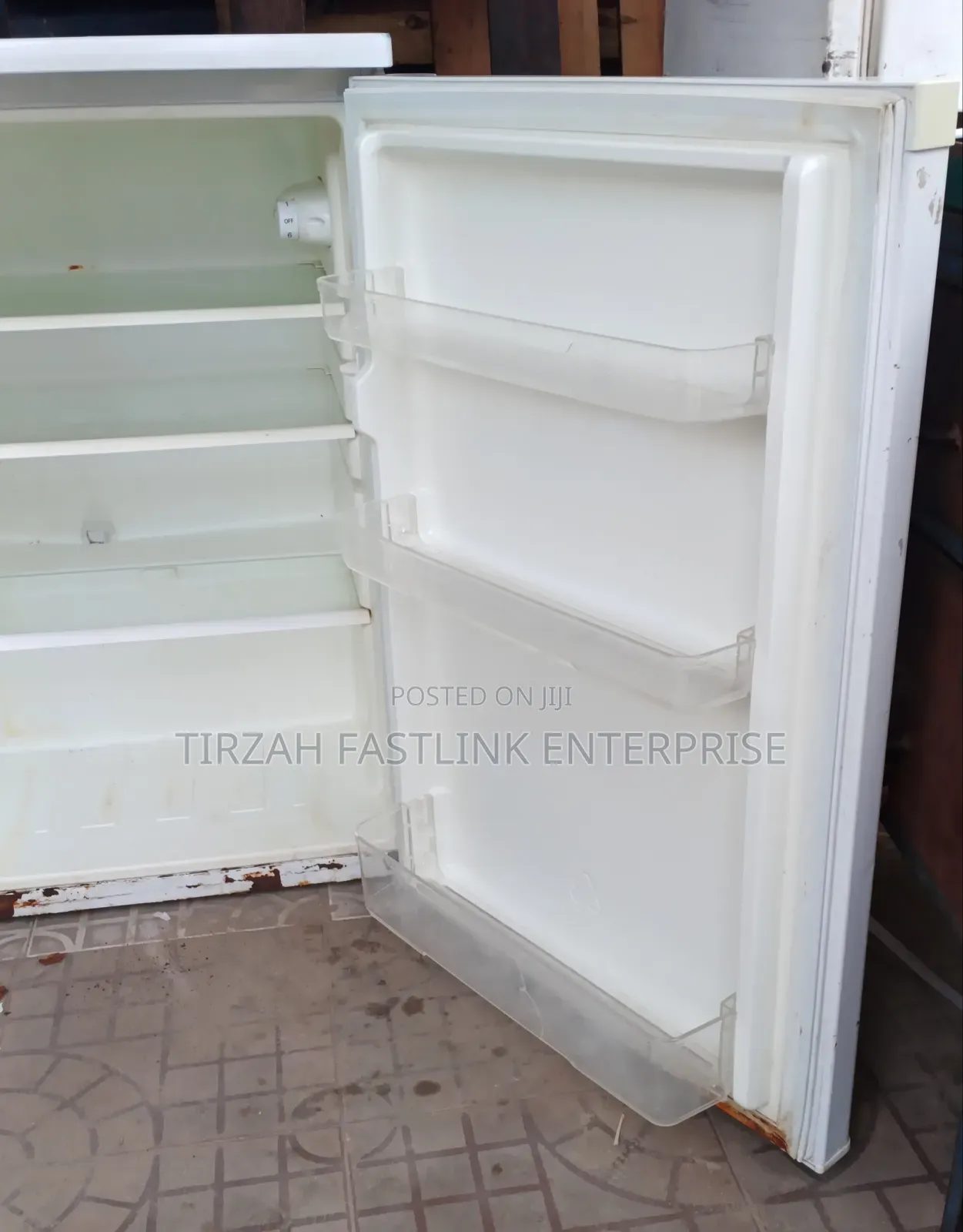 Refrigerator