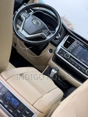 Toyota Highlander Limited Platinum 4x4 V6 (3.5L 6cyl 8A) 2018 Gray
