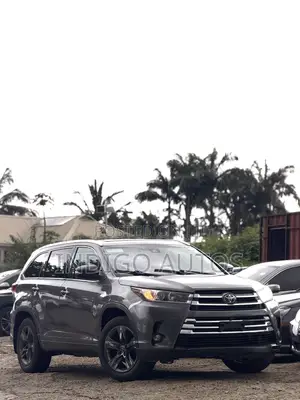 Toyota Highlander Limited Platinum 4x4 V6 (3.5L 6cyl 8A) 2018 Gray