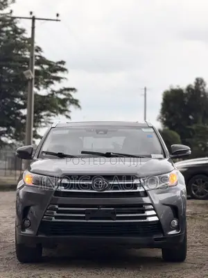 Toyota Highlander Limited Platinum 4x4 V6 (3.5L 6cyl 8A) 2018 Gray