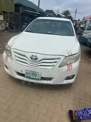 Toyota Camry 2009 White