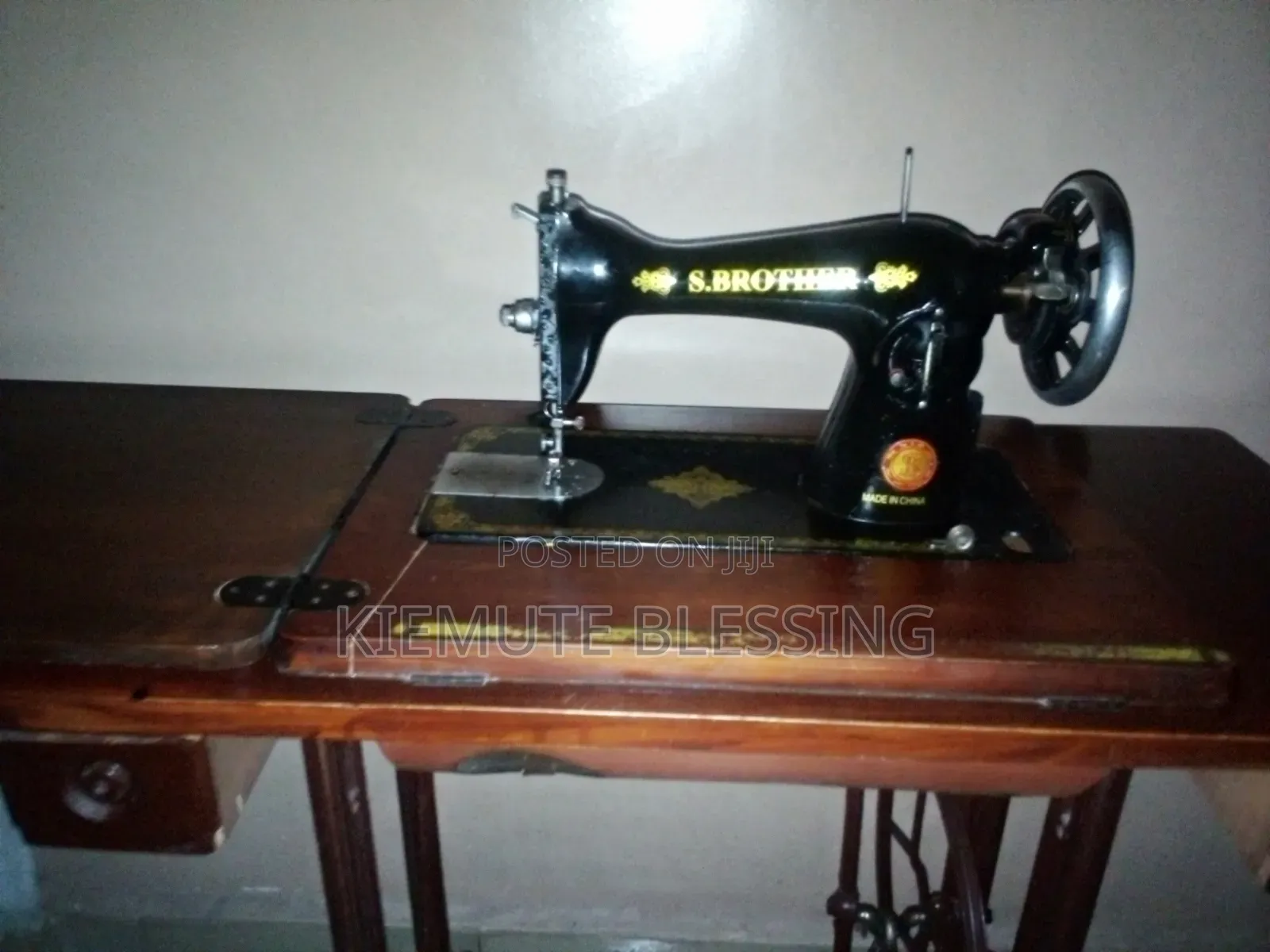 Manual Sewing Machine