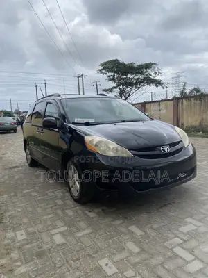 Toyota Sienna LE 4WD 2007 Black