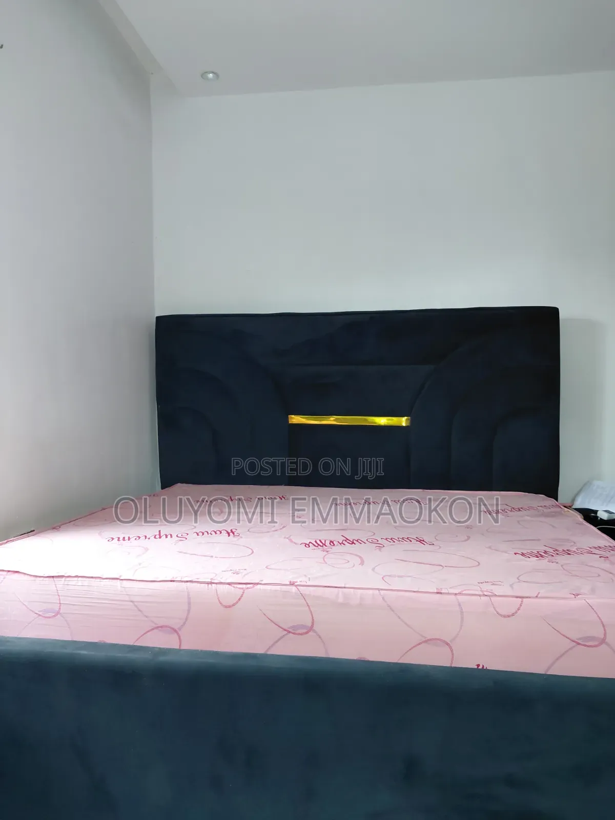Very Neat 6/7 Bed Frame and Mattress