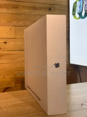 New Laptop Apple MacBook Air 2026 M5 16GB SSD 512GB