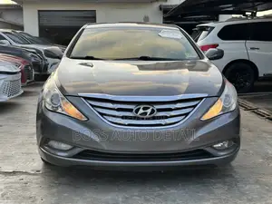 Hyundai Sonata SE 2.0T Sedan FWD (2.0L 4cyl 6A) 2013 Gray