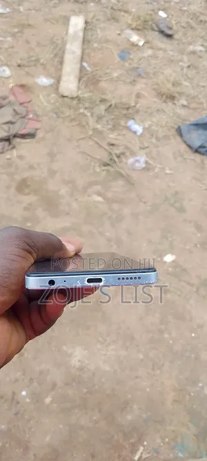 Tecno Spark 20 128 GB Blue