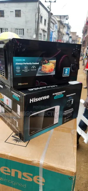 HISENSE 20 Liter Black Microwave