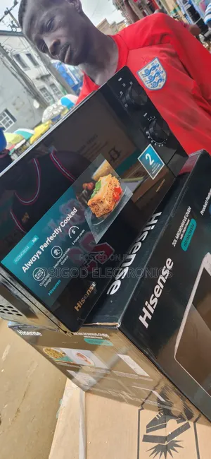 HISENSE 20 Liter Black Microwave