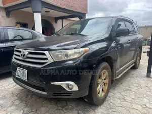 Toyota Highlander 2013 Black
