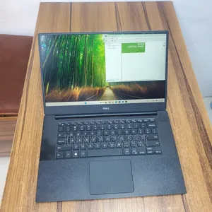 Laptop Dell Precision 5520 16GB Intel Core i7 SSD 512GB