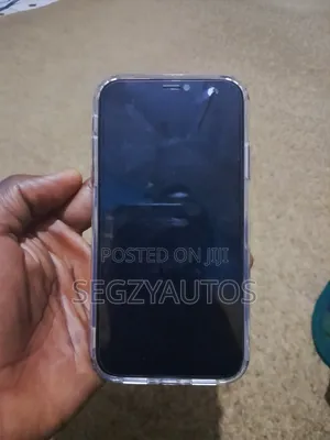 Apple iPhone XR 128 GB Red