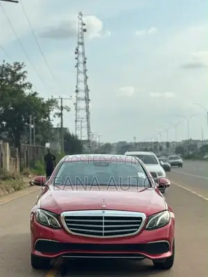 Mercedes-Benz E300 2018 Red