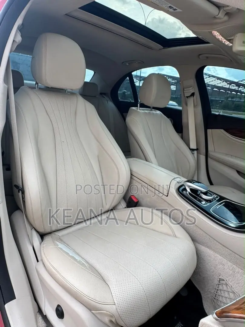 Mercedes-Benz E300 2018 Red
