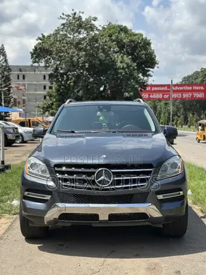 Mercedes-Benz M Class ML350 4MATIC 4dr SUV AWD (3.5L 6cyl 7A) 2014 Gray