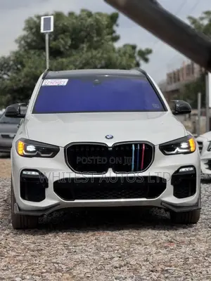 BMW X5 M50i 2021 White