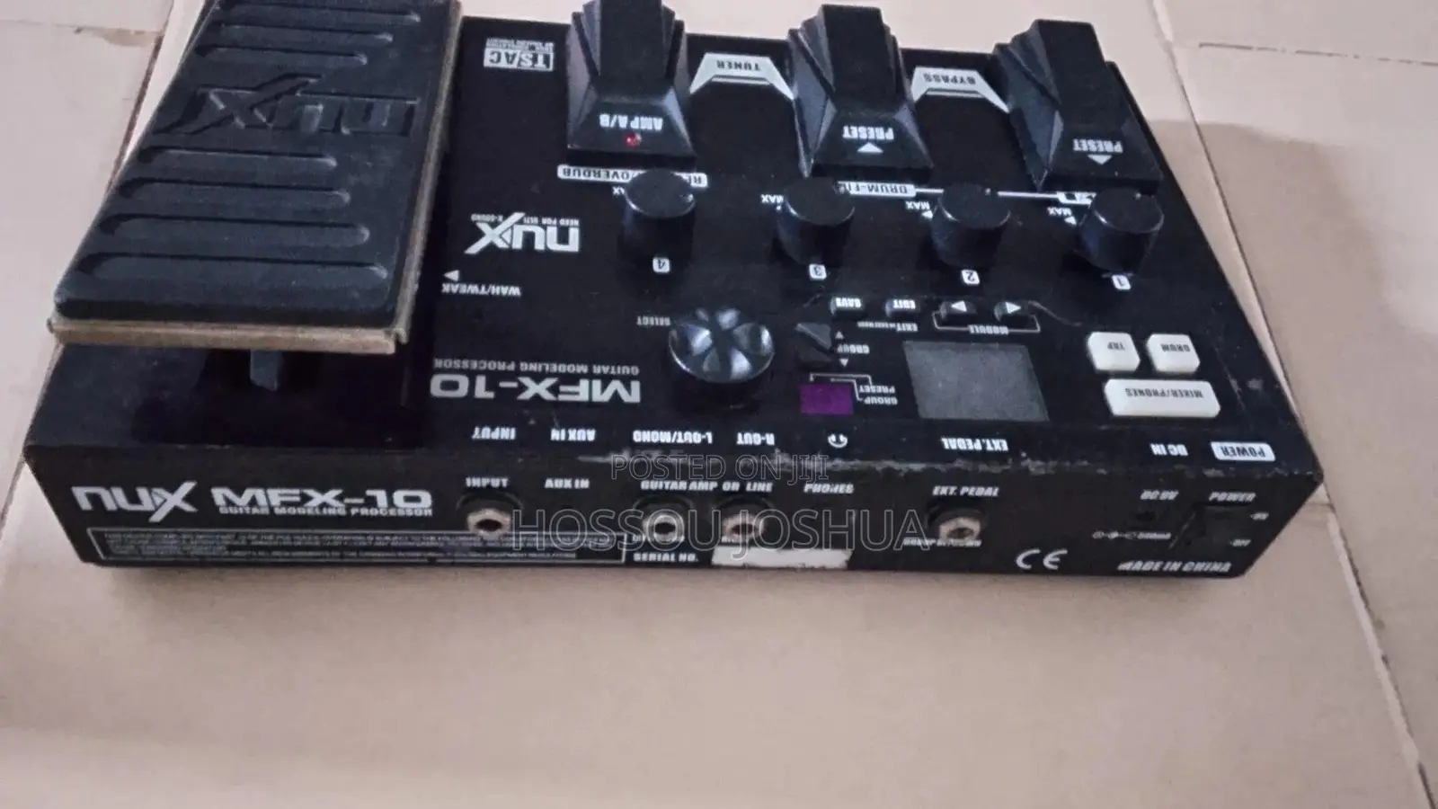 NUX MFX-10 Multi-Effects Guitar