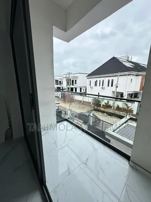 1bdrm Apartment in Royal Pine Estate, Chevron for rent