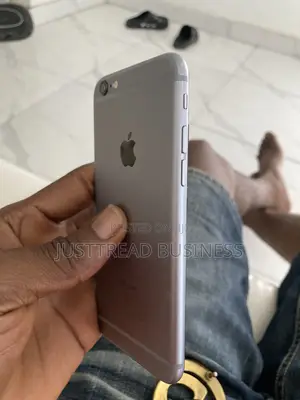 Apple iPhone 6s 64 GB Silver