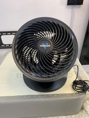 Vornado Compact Air Circulator Desk Fan