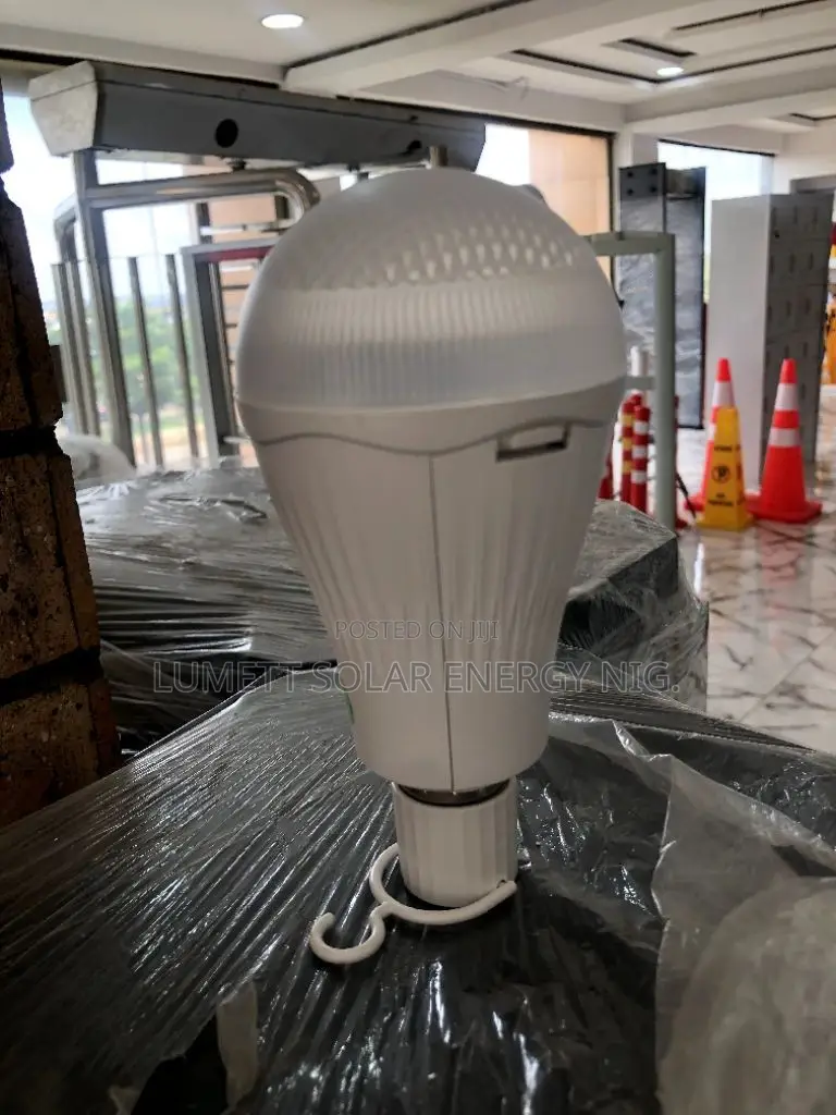 DP 9W Rechargeable LED Bulb for Home Use