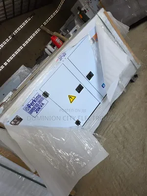 Uk Perkins Diesel Soundproof Generator 20kva 2years Wty