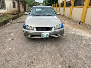 Toyota Camry LE 4dr Sedan (2.2L 4cyl 4A) 2001 Gray