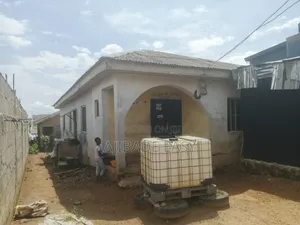 4bdrm Bungalow in Ayobo for sale