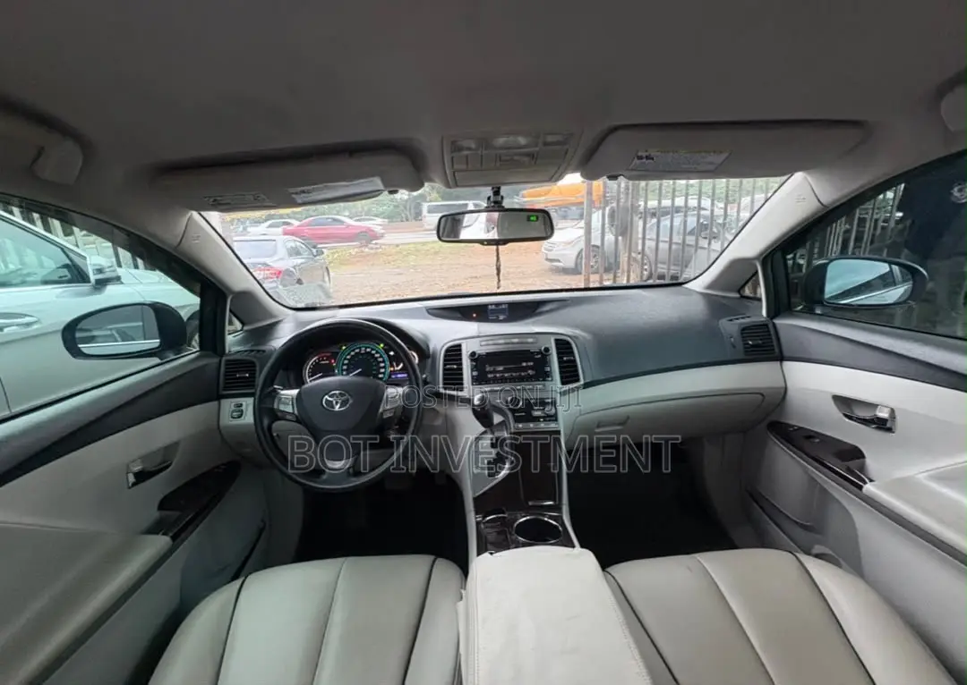 Toyota Venza XLE 2012 Gray