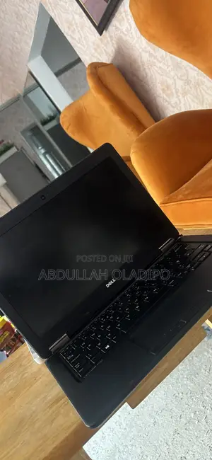 Laptop Dell Inspiron 15 3558 4GB Intel Core i5 HDD 512GB