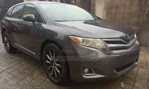 Toyota Venza V6 AWD 2010 Gray