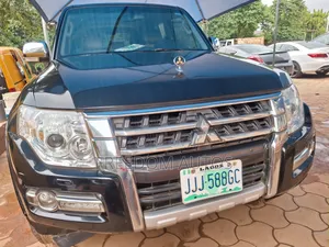 Mitsubishi Pajero 2018 Black
