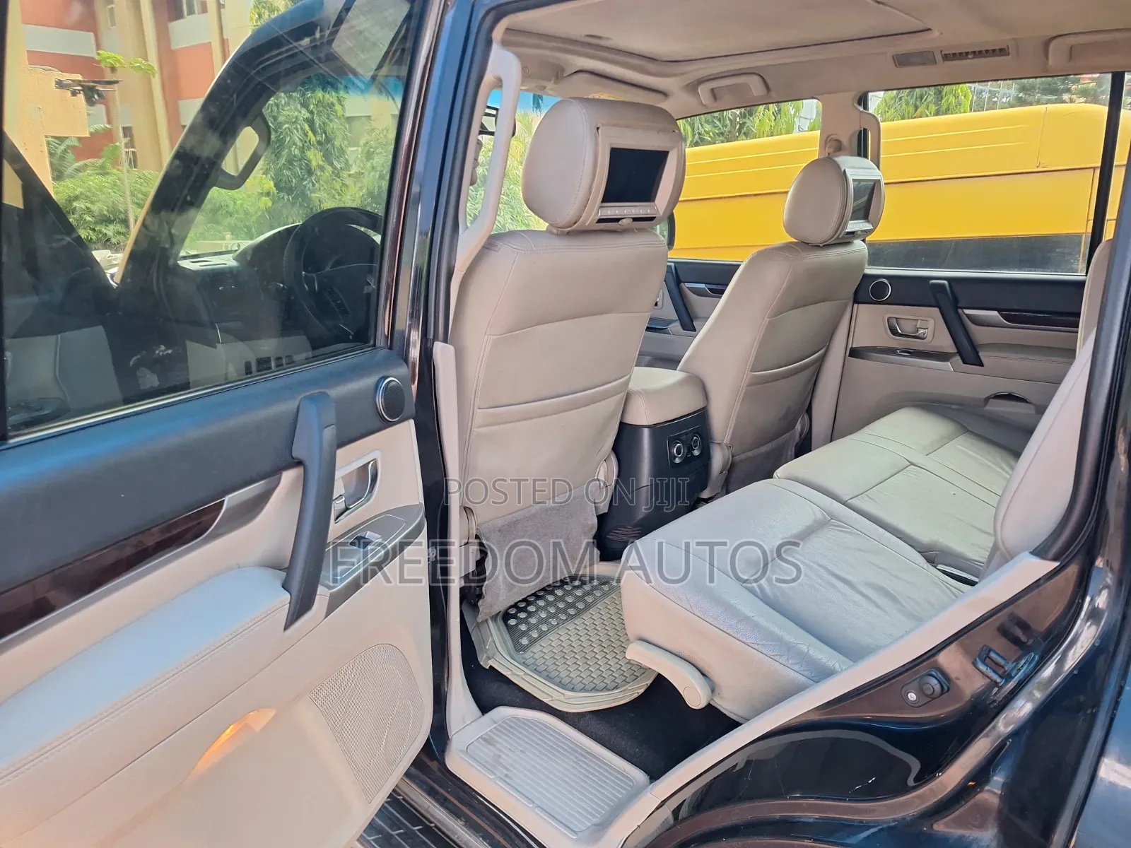 Mitsubishi Pajero 2018 Black