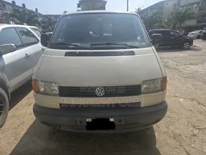 Volkswagen Transporter 2002 White