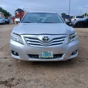 Toyota Camry 2010 Silver