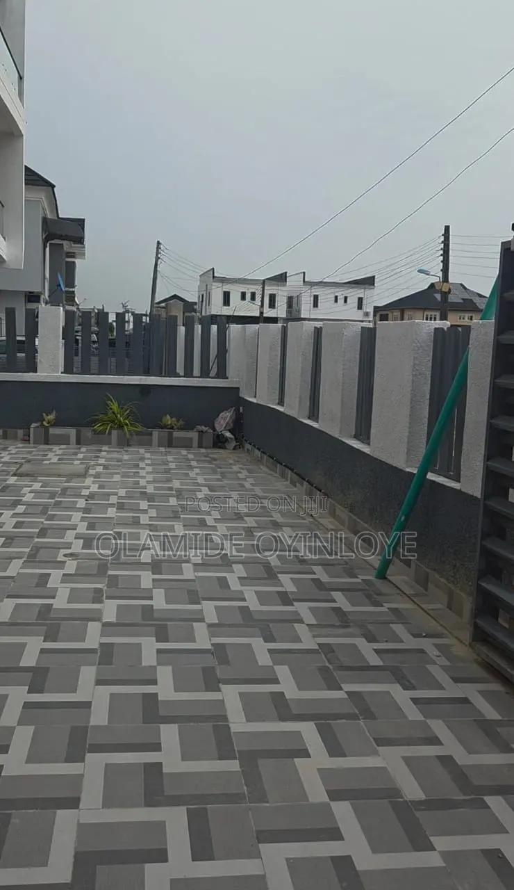 5 Bedroom Fully Detached Duplex With BQ Plus 2 Other Room Space