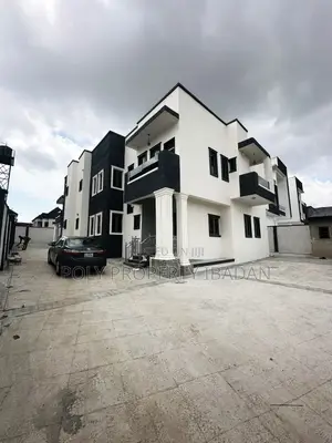 4bdrm Duplex in Kolapo Ishola Gra, Ibadan for rent