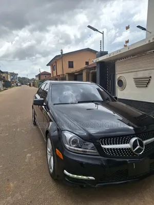 Mercedes-Benz C250 2012 Black