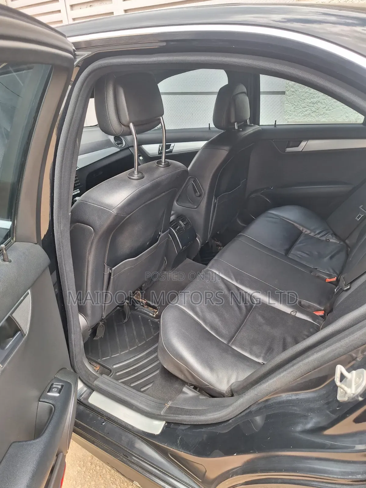 Mercedes-Benz C250 2012 Black