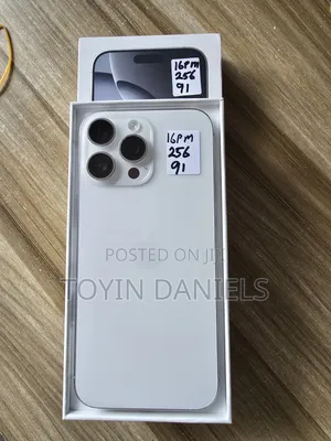 Apple iPhone 16 Pro Max 256 GB Silver