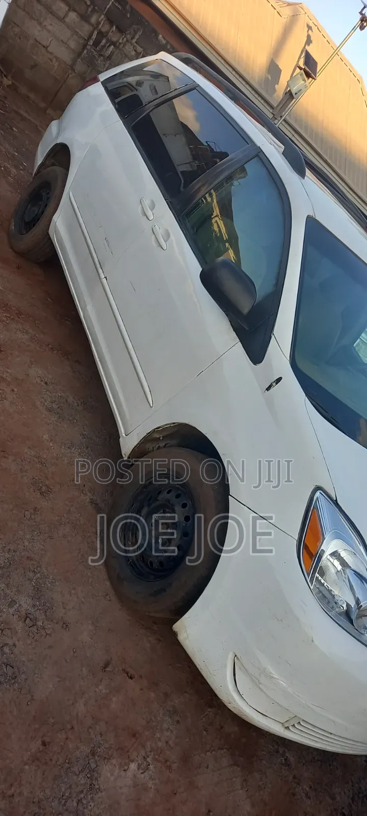 Toyota Sienna 2005 White