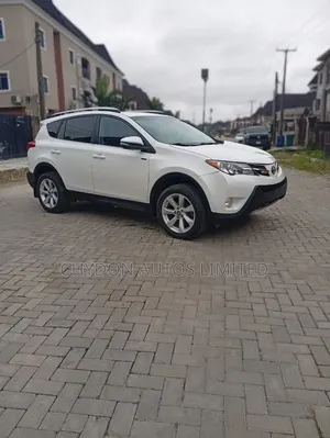 Toyota RAV4 Limited 4dr SUV (2.5L 4cyl 6A) 2015 White