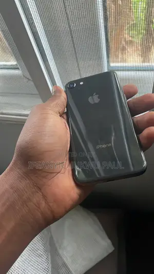 Apple iPhone 8 64 GB Black
