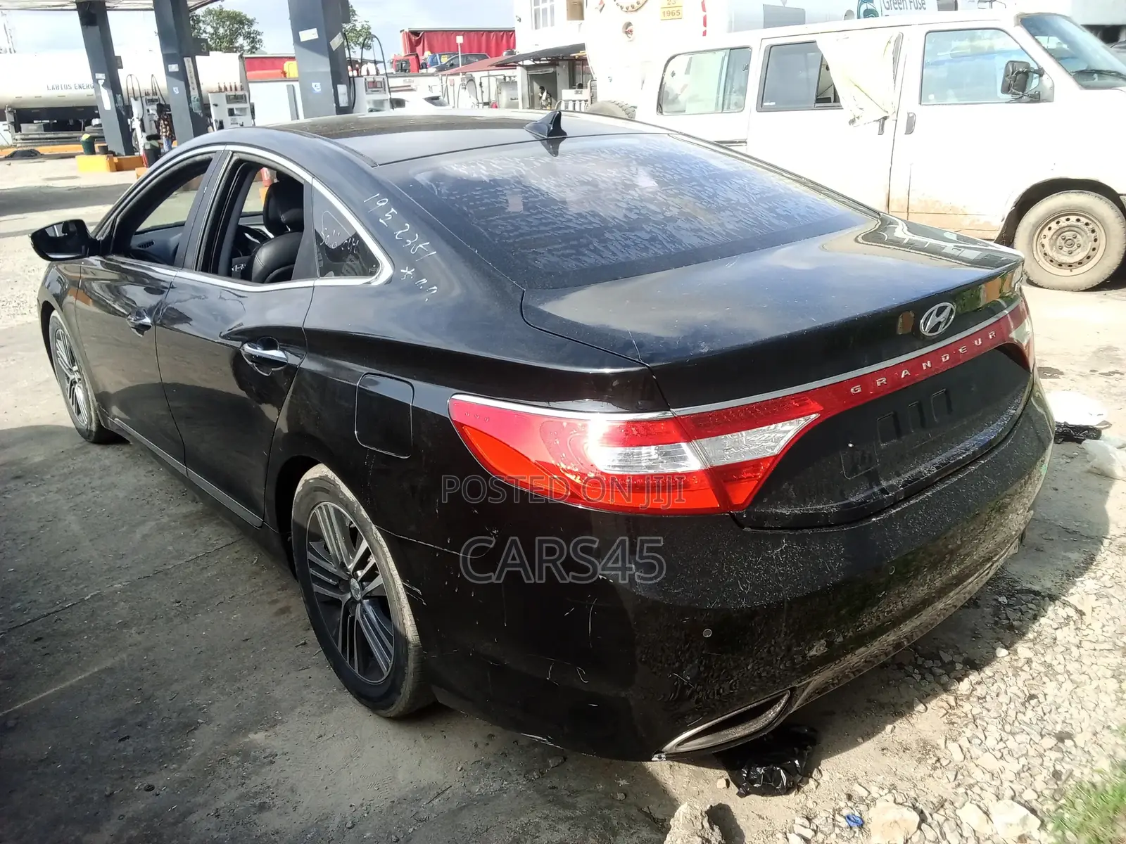 Hyundai Grandeur 2013 Black