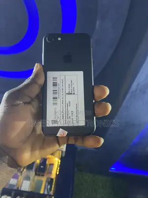 Apple iPhone 7 32 GB Black