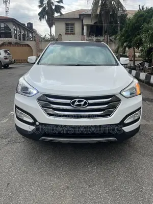 Hyundai Santa Fe 2014 White