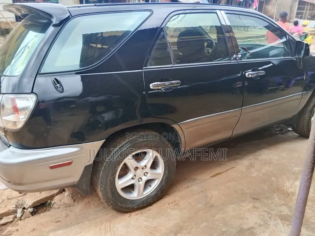 Lexus RX 1999 Black